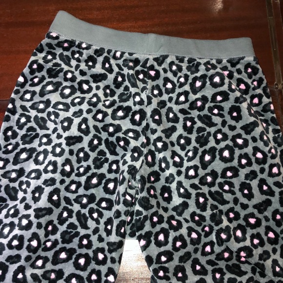 Circo Gray Cheetah Sleep Pants XL - Picture 5 of 6